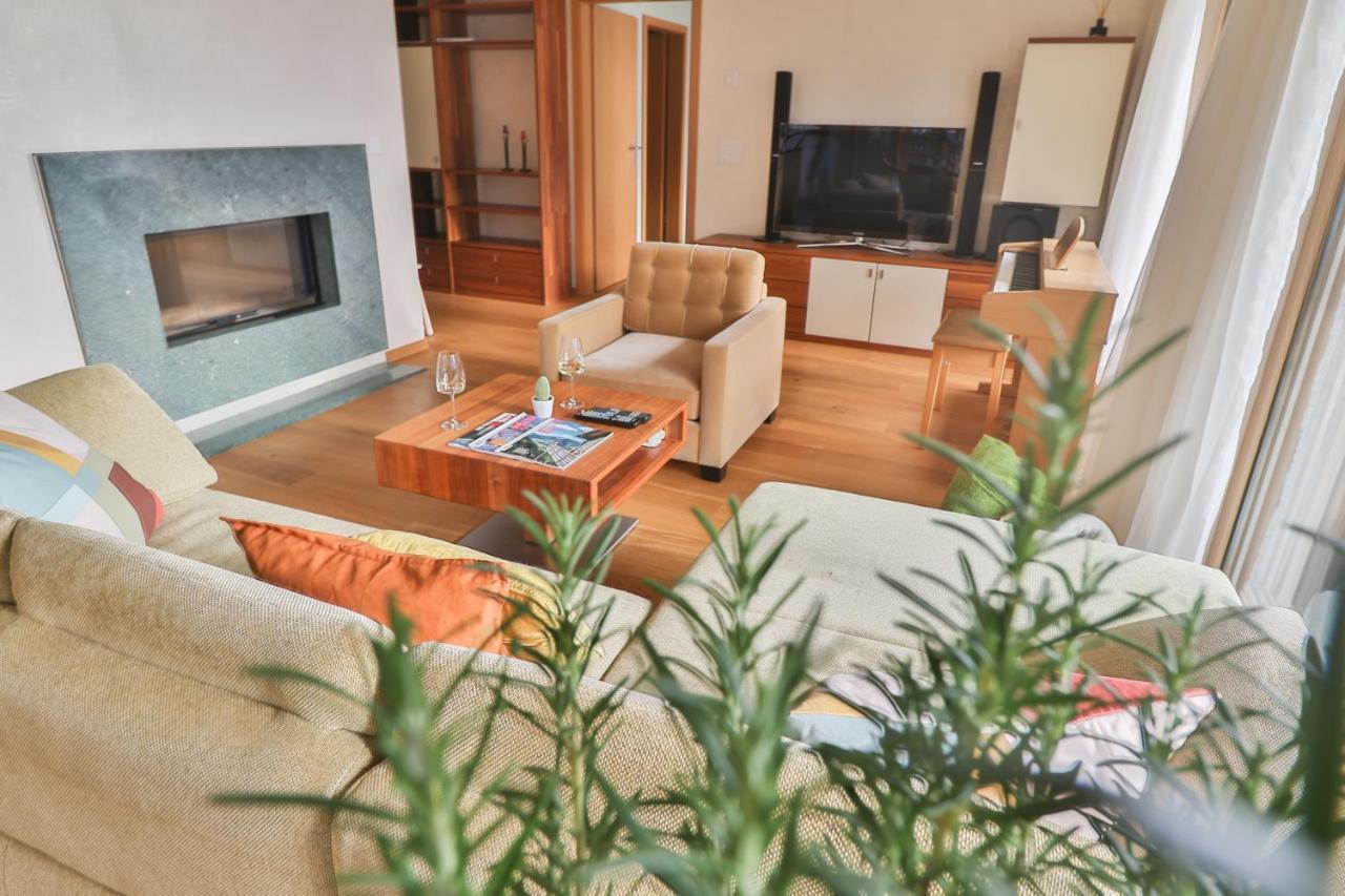 Seehaus Lake View 3-Bedroom Apartment Iseltwald Dış mekan fotoğraf